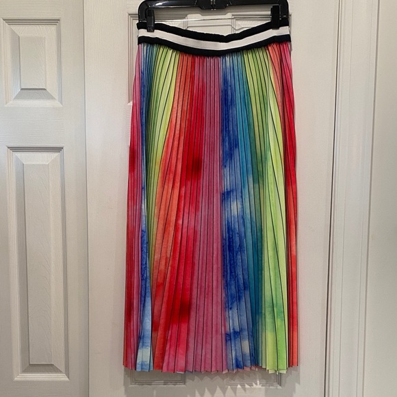 Le Superbe Colorful Pleated Women's Skirt - Picture 1 of 5